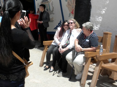 Robin being photographed by Chinese tourists, for the second time on the trip
