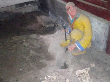 The hole from which rice supposedly flowed spontaneously