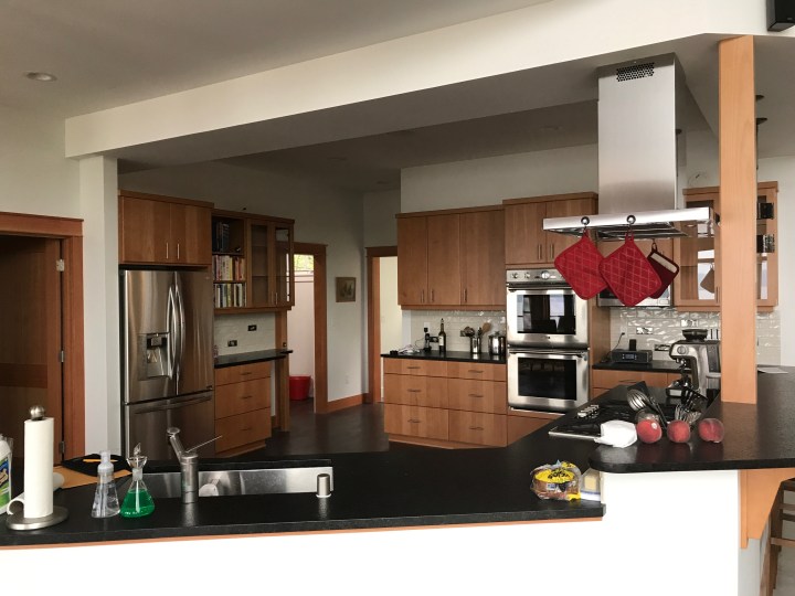 The kitchen is finished except for some missing drawer handles.