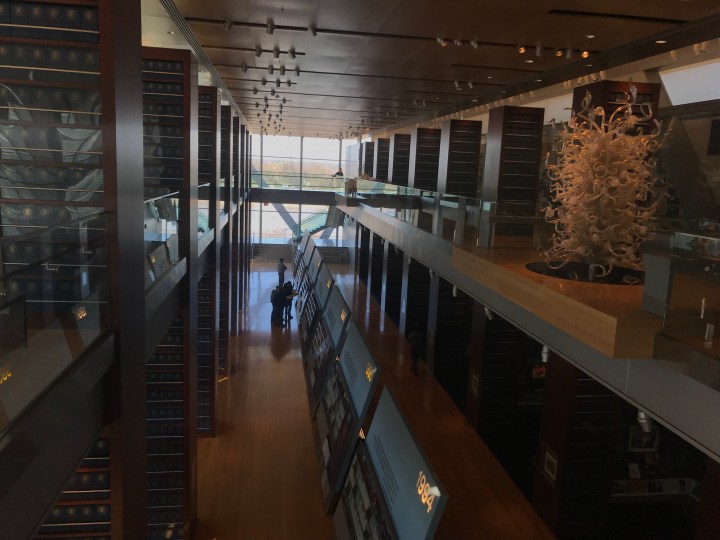 25AA4044-F7C3-4575-8FA4-D94F0198D3E2